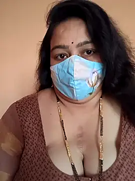 Snapshot of neelu-hoty chatting on 02/05/25, 09:15 neelu-hoty online show from 02/05/25, 09:15