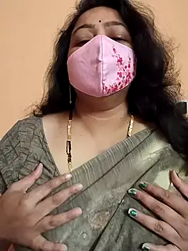 Snapshot of neelu-hoty chatting on 02/11/25, 01:20 neelu-hoty online show from 02/11/25, 01:20