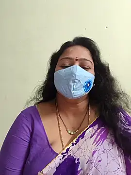 Snapshot of neelu-hoty chatting on 09/20/25, 01:01 neelu-hoty online show from 09/20/25, 01:01