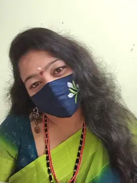 Snapshot of neelu-hoty chatting on 10/23/25, 08:46 neelu-hoty online show from 10/23/25, 08:46