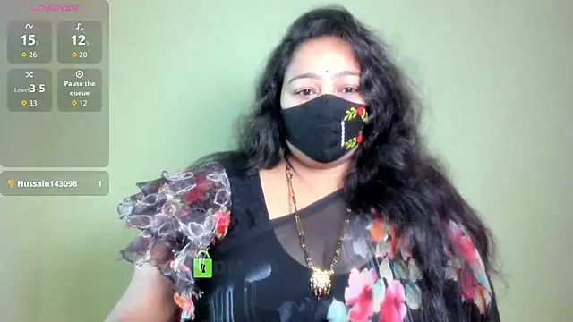 neelu-hoty online show from 06/07/26, 09:02