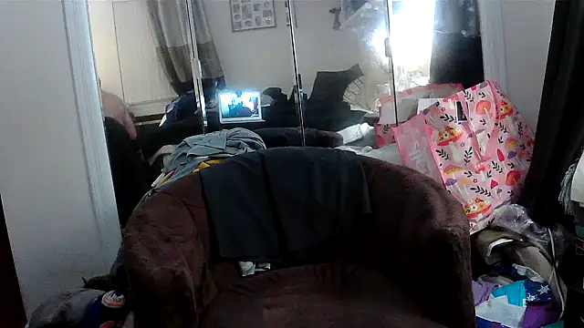 Hand69someguy online show from 06/10/26, 04:34