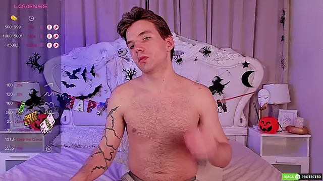 ArthurWhitee online show from 10/17/25, 03:14