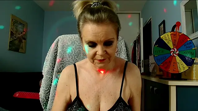 sexyjennyeu online show from 02/05/25, 09:07