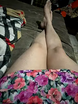 heena13 online show from 11/23/25, 11:43