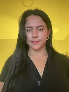 CoralineKam1 online show from 02/23/25, 06:34