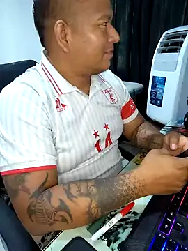 siatodo02 online show from 12/15/24, 07:53