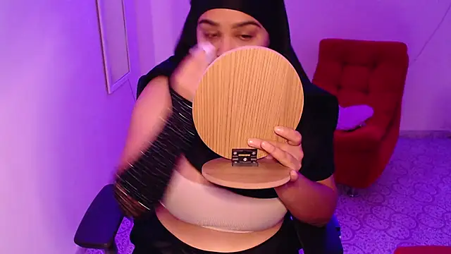 Snapshot of VenussTits97 chatting on 10/24/25, 05:20 VenussTits97 online show from 10/24/25, 05:20