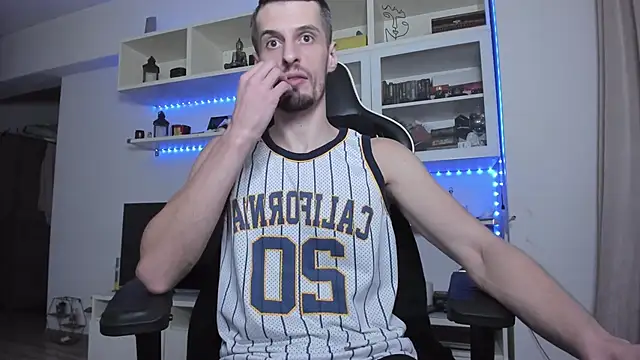 ToddClaytonn online show from 11/17/25, 06:30