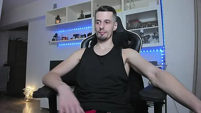 ToddClaytonn online show from 12/04/25, 05:21