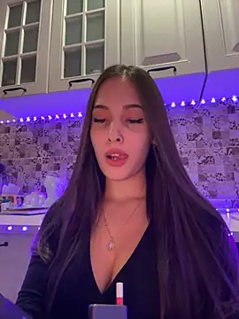 EricaWalls online show from 12/21/24, 09:36