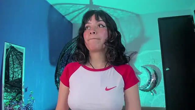 Snapshot of vanelope11 chatting on 01/14/25, 07:00 vanelope11 online show from 01/14/25, 07:00