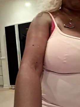 XXXLollipopsJuicy online show from 10/04/25, 04:10