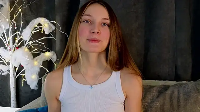 Snapshot of MonaEldon chatting on 01/06/25, 01:20 MonaEldon online show from 01/06/25, 01:20