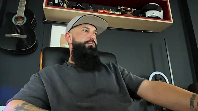 axxelrich  online show from 02/04/25, 09:17