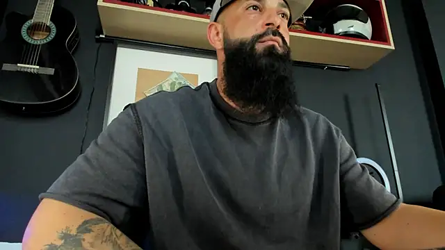 axxelrich  online show from 02/04/25, 12:22