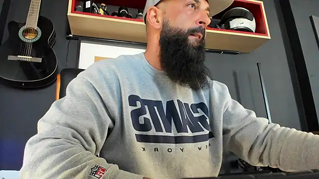 axxelrich  online show from 02/09/25, 10:20