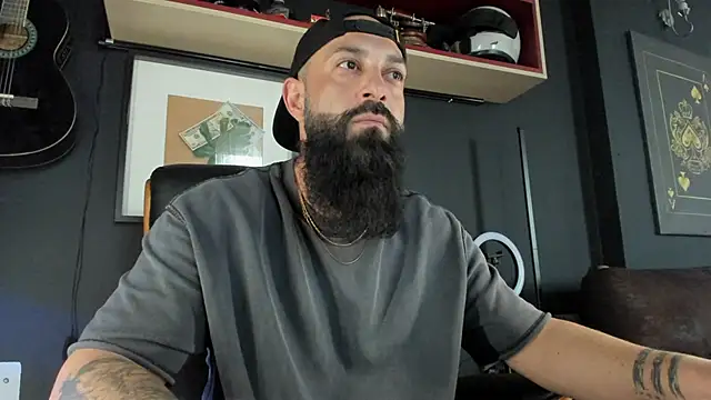 axxelrich  online show from 02/15/25, 10:33