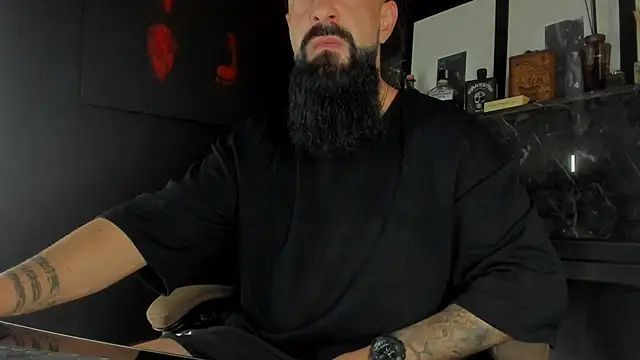 axxelrich  online show from 10/20/25, 03:40