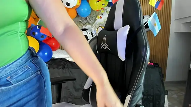 Danna topless online show from 06/29/26, 12:27
