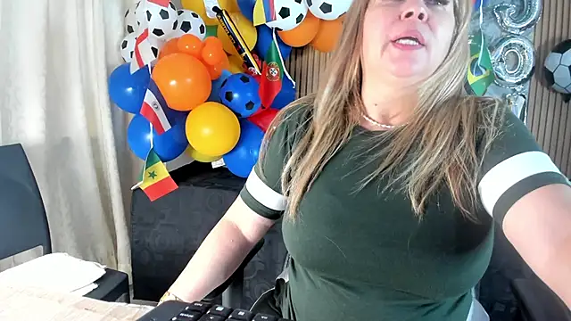 Danna topless online show from 07/02/26, 12:22