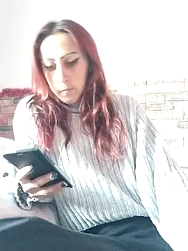 Snapshot of kriszy_baby chatting on 12/19/25, 08:10 kriszy baby online show from 12/19/25, 08:10