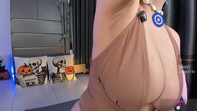 Snapshot of Aprilx1 chatting on 10/24/25, 03:36 Aprilx1 online show from 10/24/25, 03:36