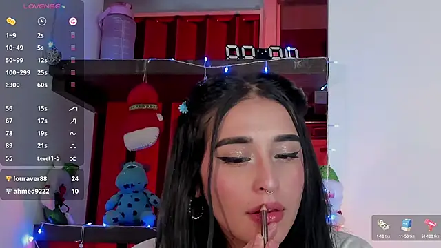 Snapshot of Charlotte_greys chatting on 12/11/24, 03:35 Charlotte greys online show from 12/11/24, 03:35