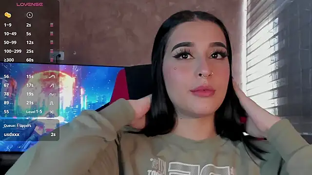 Snapshot of Charlotte_greys chatting on 01/28/25, 09:50 Charlotte greys online show from 01/28/25, 09:50