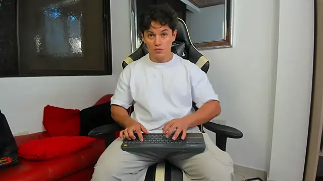 julian wallace online show from 02/07/26, 07:39