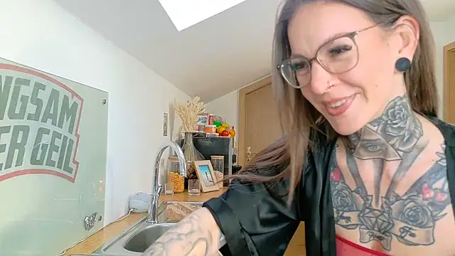 BrownieyQueen online show from 03/08/25, 06:54