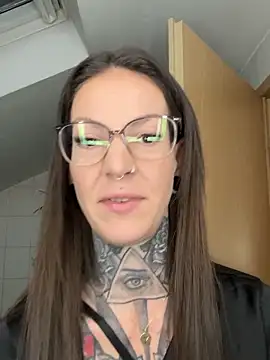 BrownieyQueen online show from 11/07/25, 05:40