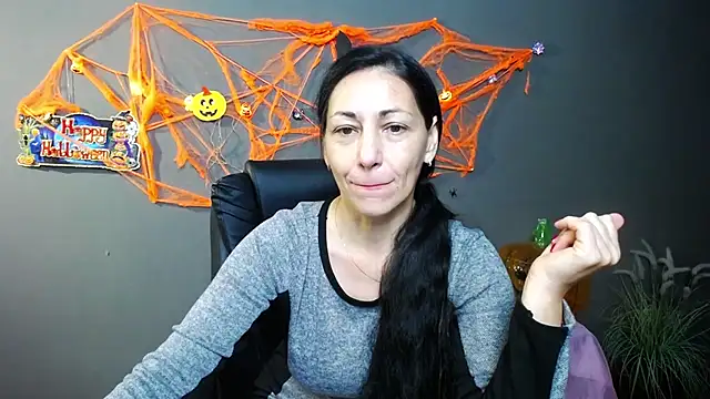 LiluGrants online show from 10/23/25, 06:06