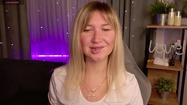 MilaBott online show from 09/26/25, 08:35