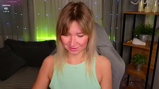 MilaBott online show from 04/12/26, 06:46