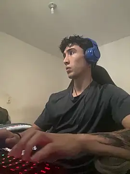 gojo satoru 18 online show from 12/17/25, 07:20