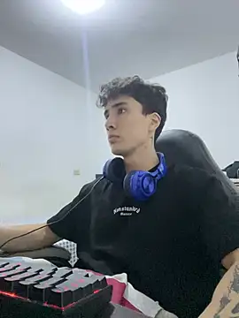 gojo satoru 18 online show from 02/09/26, 02:37