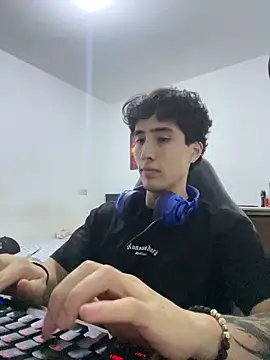 gojo satoru 18 online show from 04/13/26, 03:34