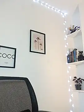 Snapshot of helena_smith chatting on 02/10/25, 05:03 helena smith online show from 02/10/25, 05:03