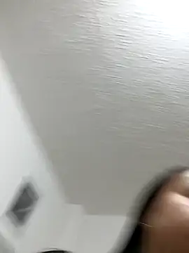 Snapshot of helena_smith chatting on 02/14/25, 04:04 helena smith online show from 02/14/25, 04:04