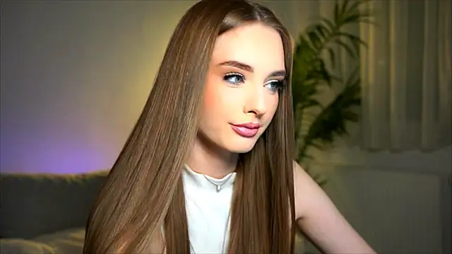 petitegonwiild online show from 04/08/26, 04:07