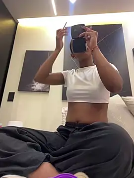 Snapshot of GabrielaLugo chatting on 03/06/26, 11:39 GabrielaLugo online show from 03/06/26, 11:39