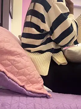 Snapshot of GabrielaLugo chatting on 03/07/26, 11:51 GabrielaLugo online show from 03/07/26, 11:51