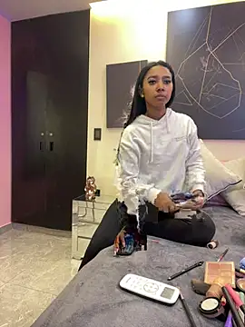 Snapshot of GabrielaLugo chatting on 03/21/26, 11:48 GabrielaLugo online show from 03/21/26, 11:48