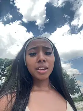 Snapshot of GabrielaLugo chatting on 03/22/26, 06:22 GabrielaLugo online show from 03/22/26, 06:22