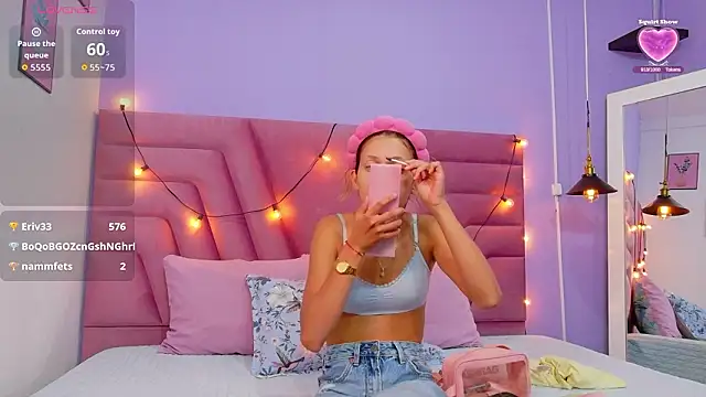 Beautifulskinny18 online show from 03/11/26, 07:53