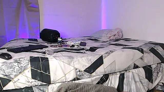 Snapshot of Logan_cocky chatting on 02/05/25, 07:42 Logan cocky online show from 02/05/25, 07:42