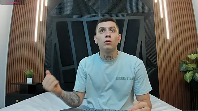 Yeiko Romero  online show from 03/04/25, 05:24