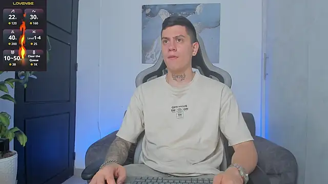 Yeiko Romero  online show from 10/08/25, 02:25