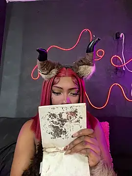 TIFFANYYSTAR online show from 01/05/26, 05:27